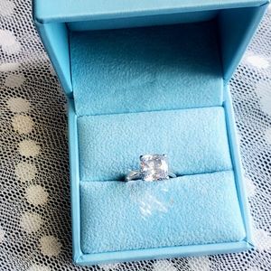 3.30 ct. Cushion cut 9x9 mm size 5